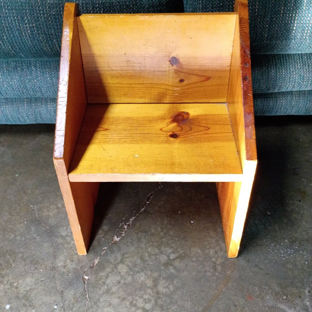 Kids chair